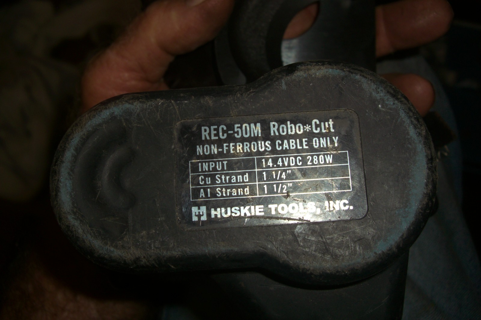 Huskie REC-50M Cable Cutter /Battery Charger/Battery