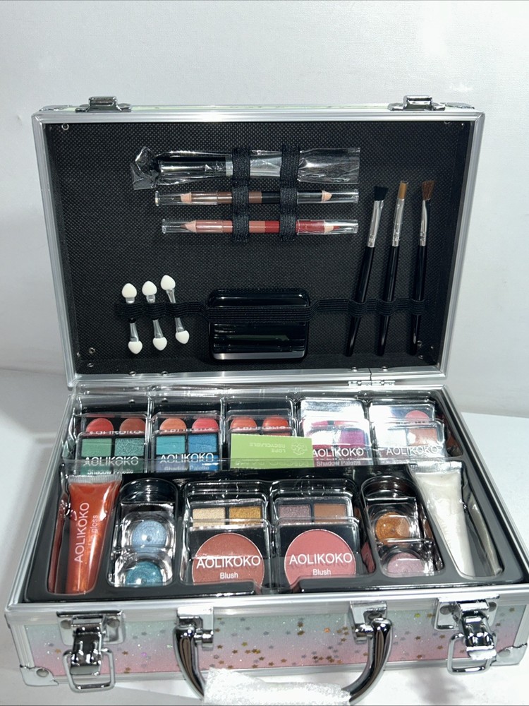 New Aolikoko Makeup Set With Train Case Damaged Box