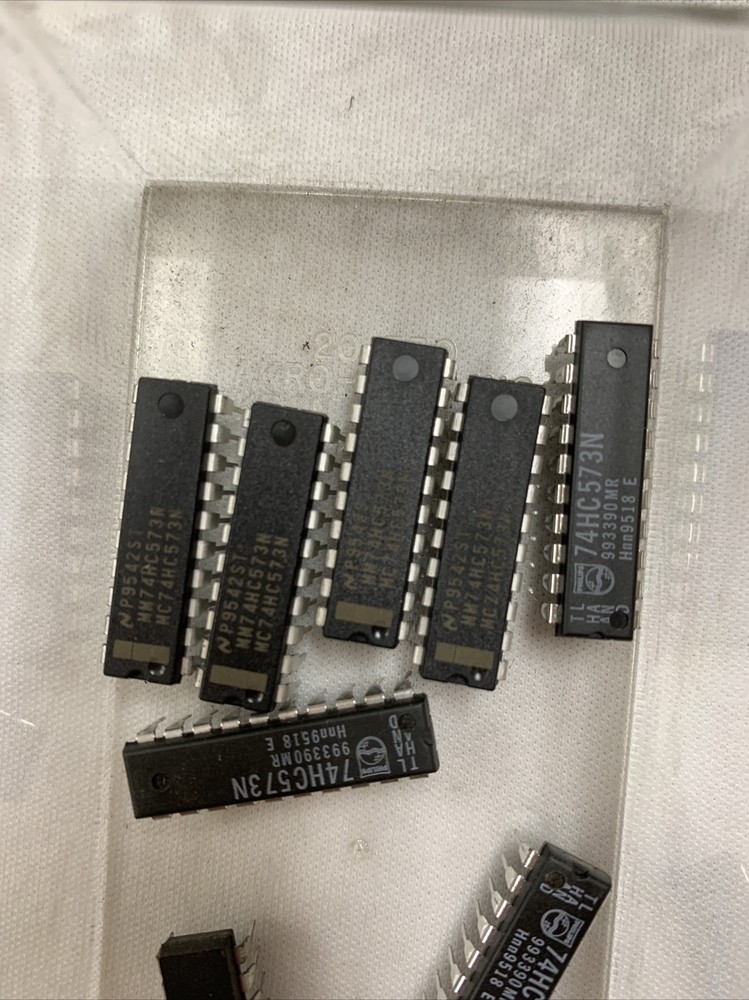 74HC573N, ID-D-7-5-4-4, chips Components