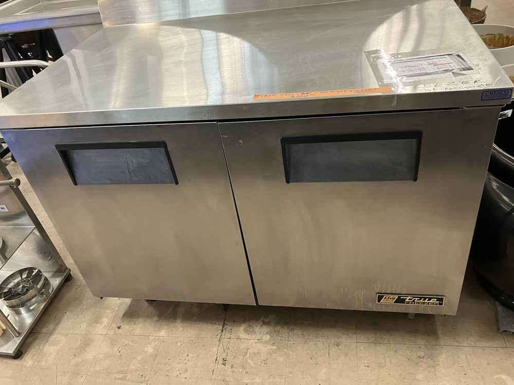 TRUE 2 Door Worktop Freezer With Backsplash