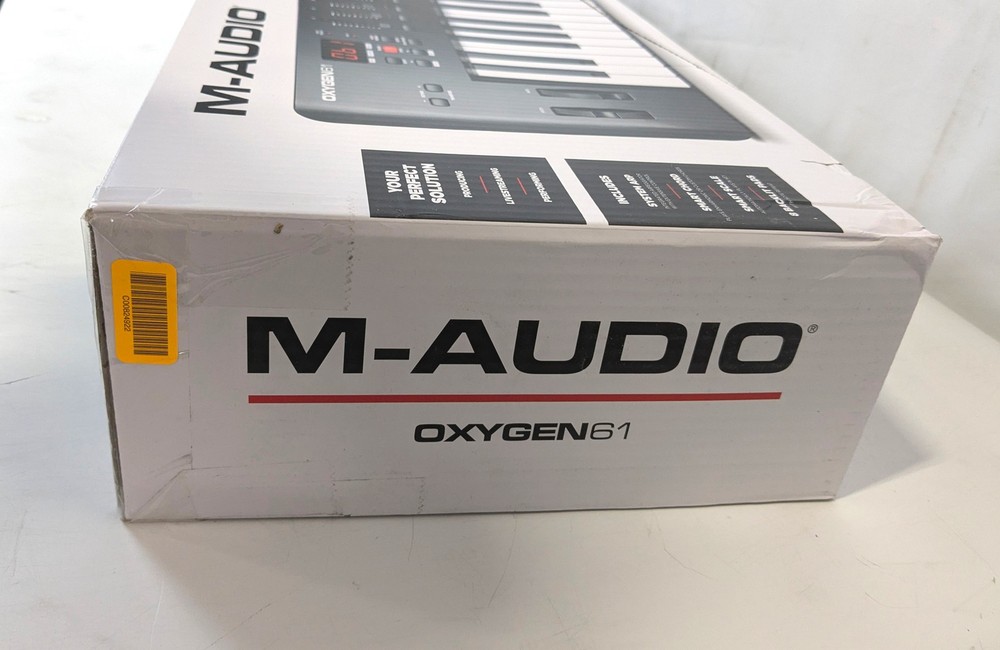 M-Audio Oxygen61 Electronic 61 Key Keyboard USB MIDI Controller (OXYGEN61MKV)