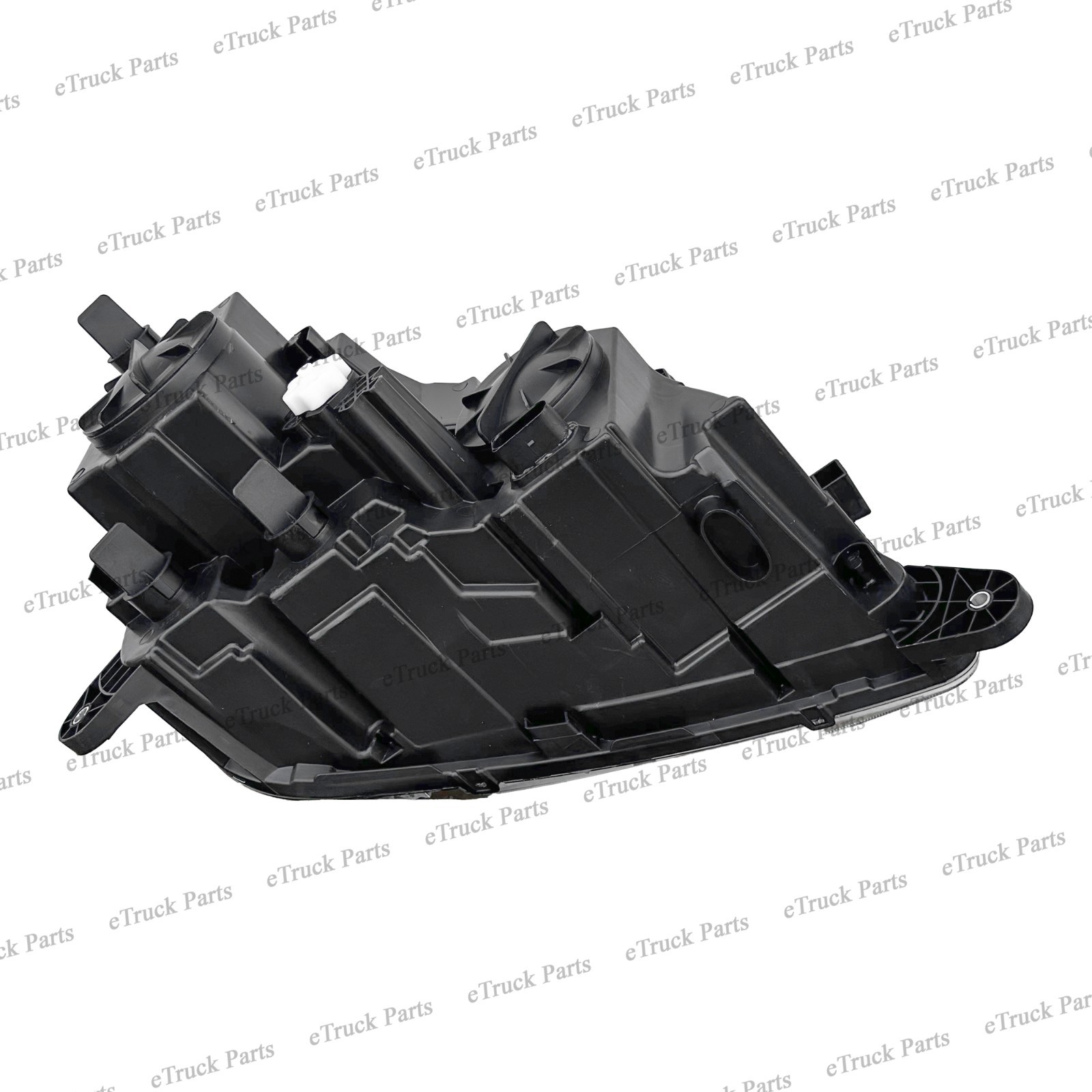 2015–2021 Peterbilt 579 Driver Side Halogen Headlight Assembly | P54-6163-100