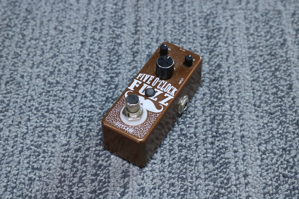 Outlaw Effects Five O'Clock Fuzz Guitar Effects Pedal