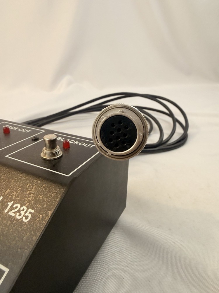 ETA Model 1235 Scene Footswitch Lighting Controller 4 Scene Chase Not Tested