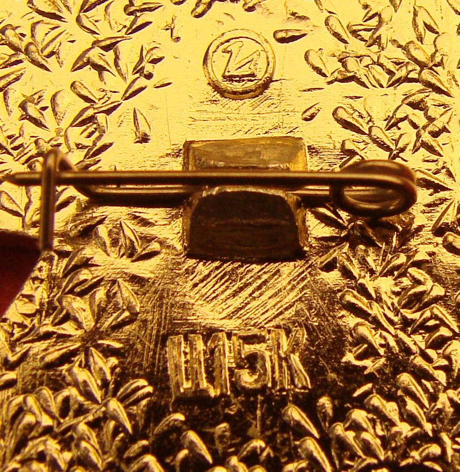 Soviet Russian LENIN Portrait & Red Bow Communist Pin Badge ORIGINAL USSR issue