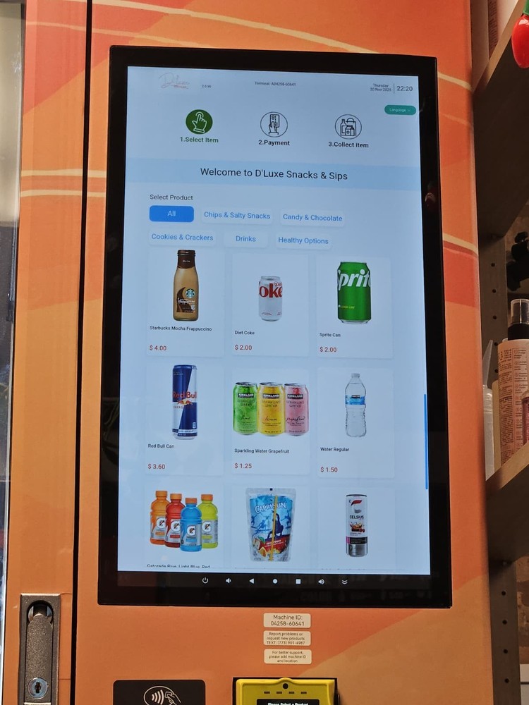Snack and drinks Vending Machine with lift