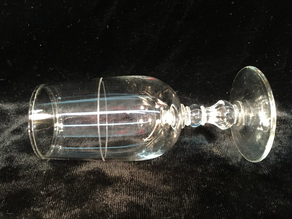 2 Different Sets of 4 Cordial Glassware