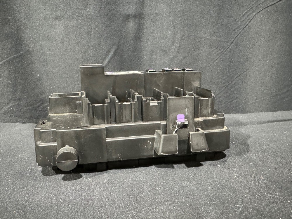 Body Wiring Junction Block 20813086