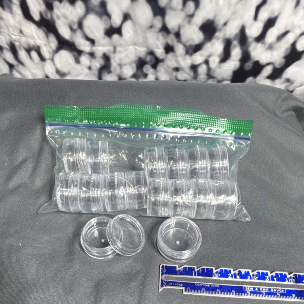 Clear Plastic Holders Round Storage Containers with Screw Lids 16 ct