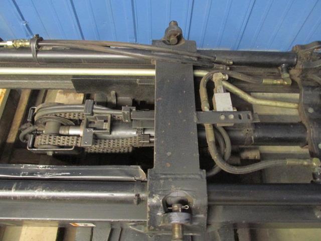 Hyster E60XM-33 Forklift Mast 2 Stage Side Shift