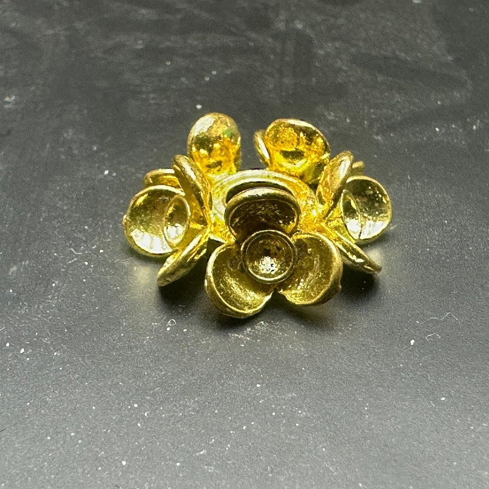 Metal crystal small ball base