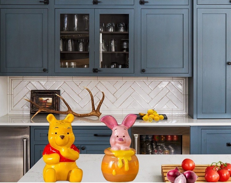 Disney Winnie the Pooh & Piglet Hunny Pot Salt & Pepper Shakers Vintage