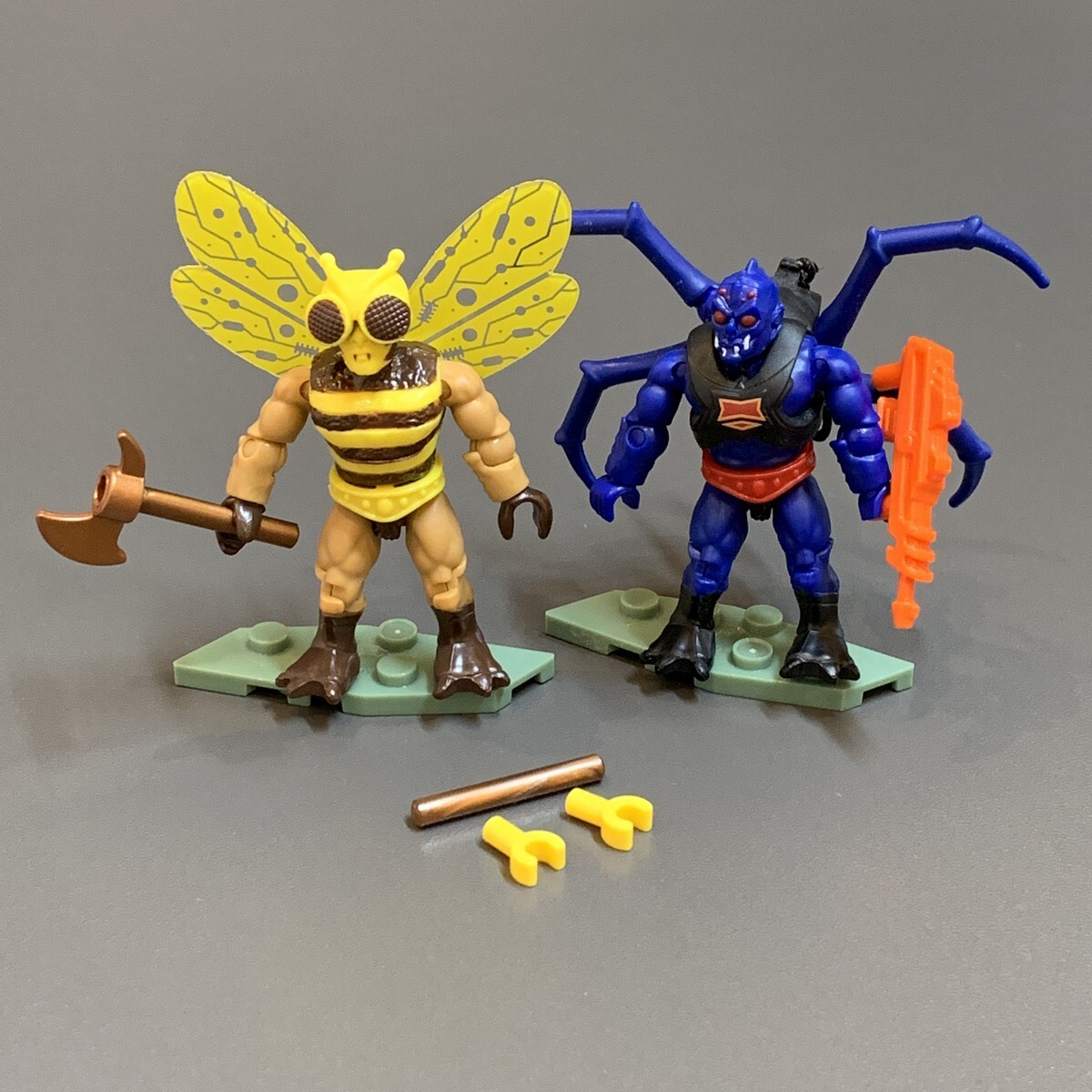 Ultra Rare NEW 2 MEGA Construx ETERNIA BATTLEGROUND MOTU BUZZ-OFF WEBSTOR FIGURE