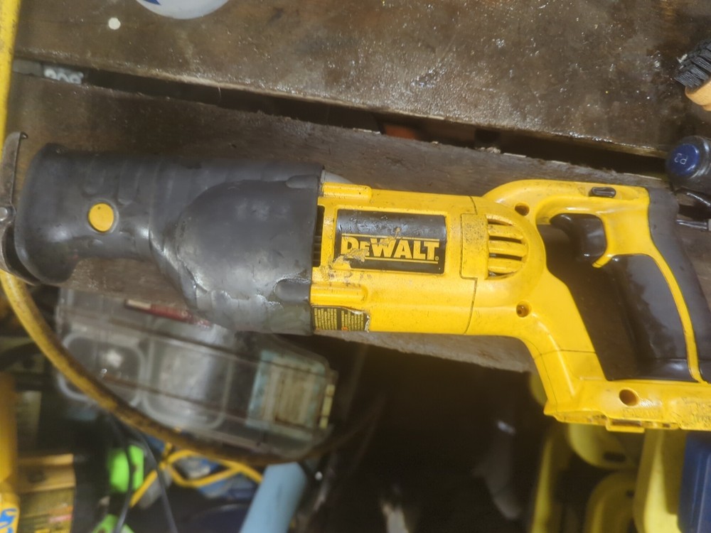DeWalt DC385 18V Type 2 Variable Speed Reciprocating Saw Bare Tool ONLY