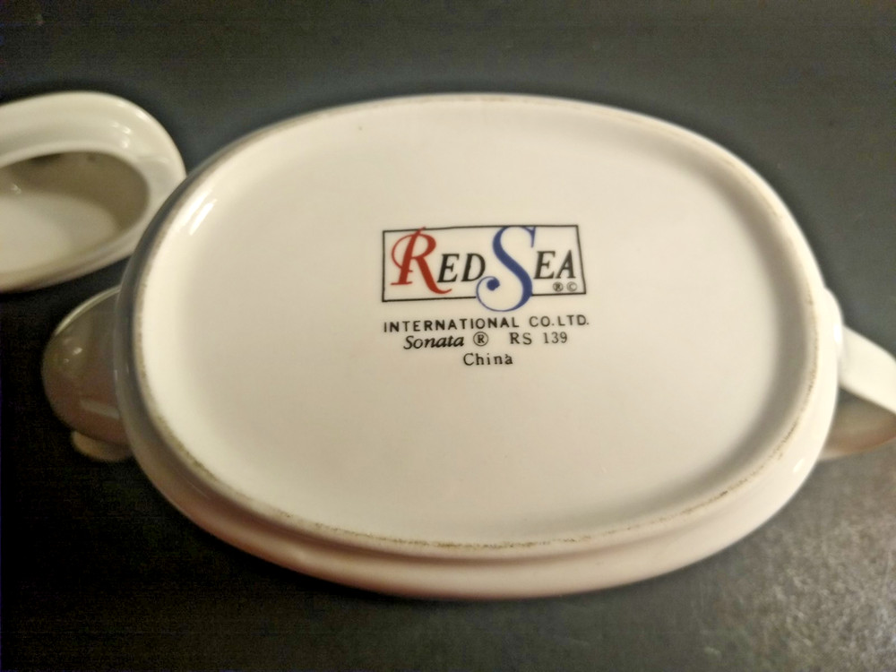Red Sea Sonata 4 cup teapot
