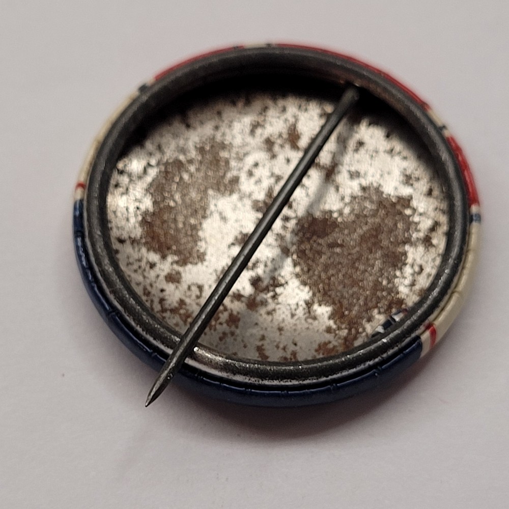 WW2 Keep'em Flying Pinback Button V Morse Code Military Home Front