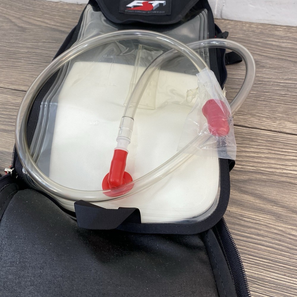 FST Fluid Support Technology Lightweight Hydration backpack in Black