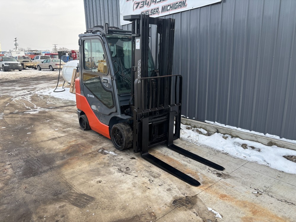 Used Toyota 8FGCU32 Forklift