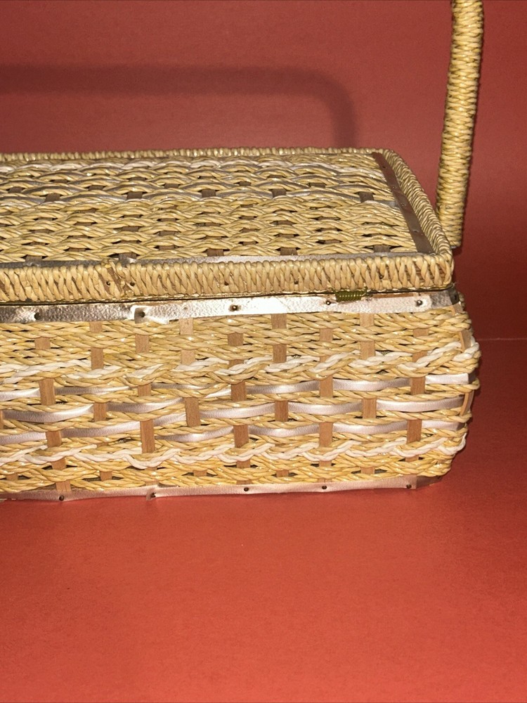 VTG Dritz Sewing Basket