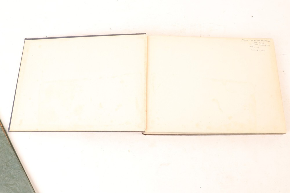 WW2 USN Year Book Group/71