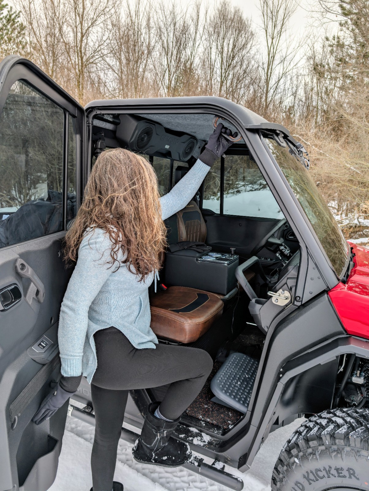 Cfmoto Highland U10 Pro 2025+ Driver Passenger Grab Handle (Black/Brown-Center)