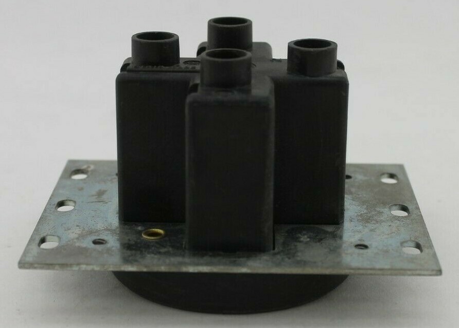 Arrow Hart NEMA 14-30 Flush Receptacle