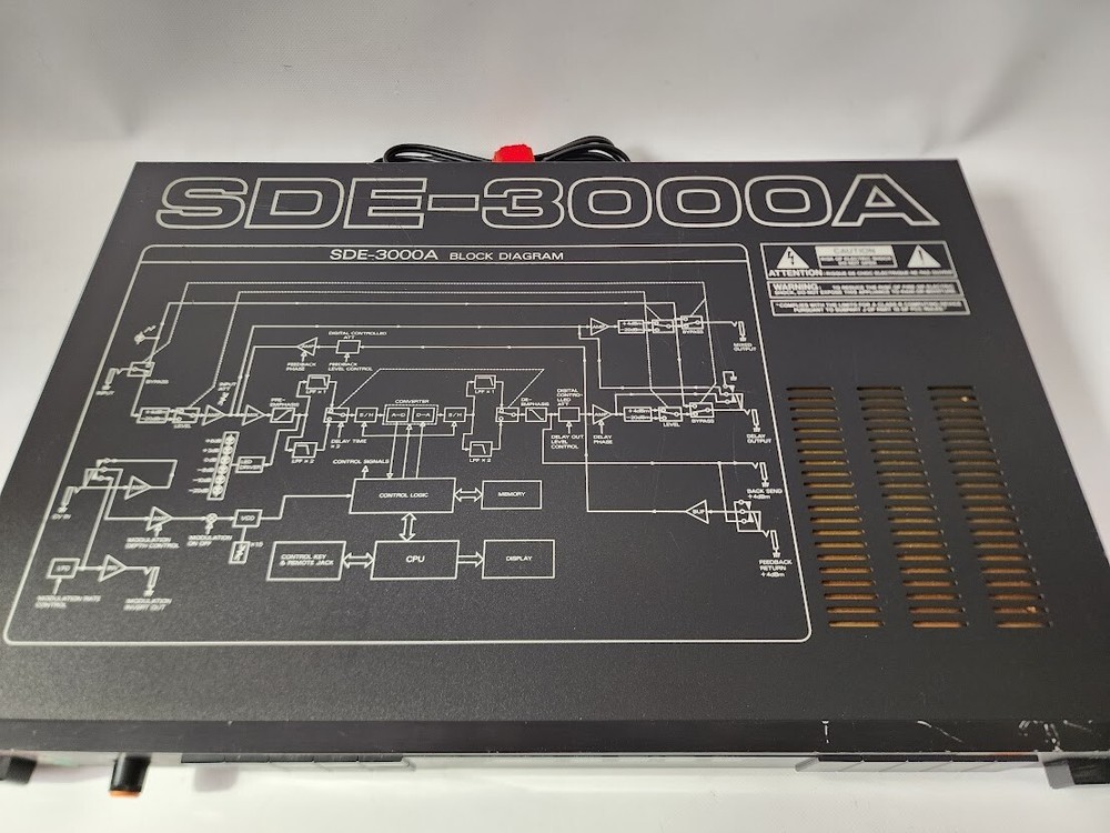 Roland SDE-3000A Digital Delay Echo Effect Processor Rack
