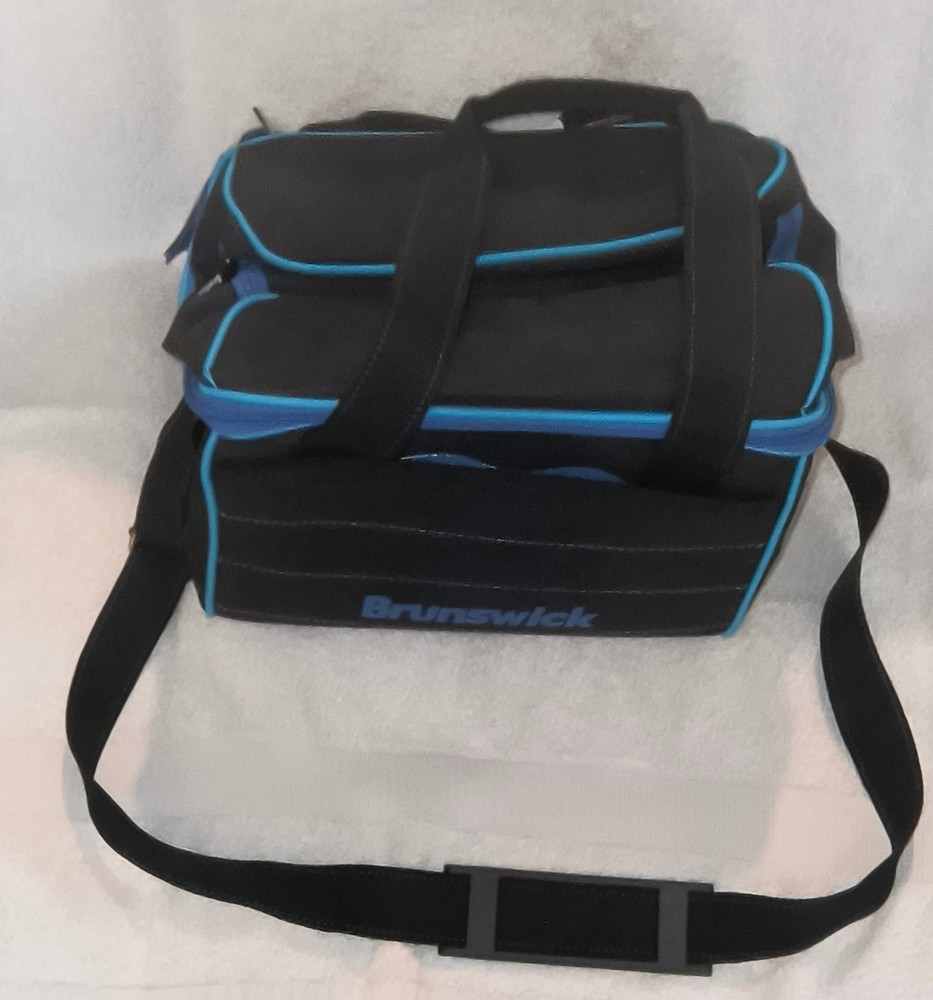 Brunswick single ball carrying bag. Soft sided. Mint condition