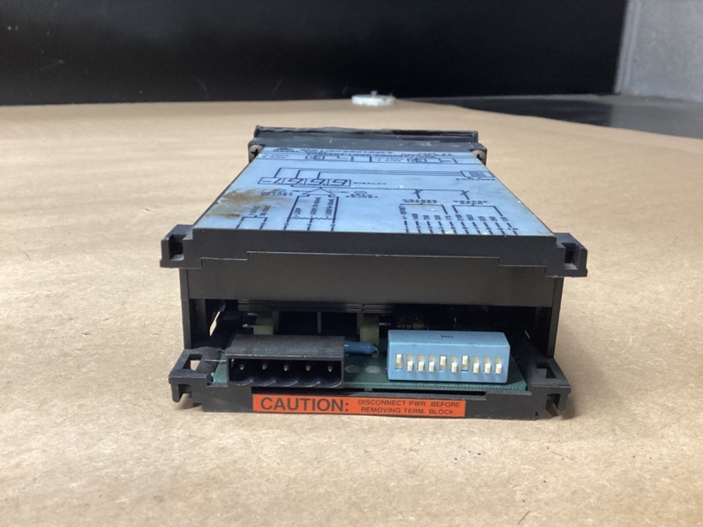 RED LION APLCL400 Current Loop Indicator #117M100*CO