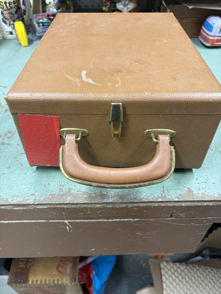 vintage slide projector Portable With Automatic Slide Changer Working