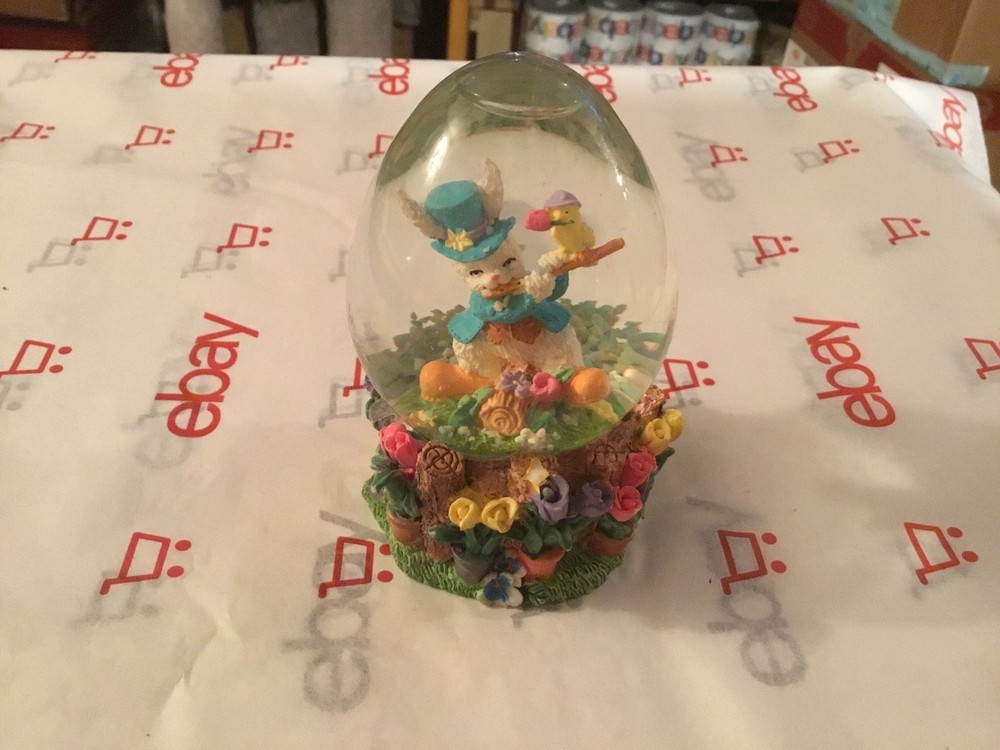 bunny rabbit snow globe