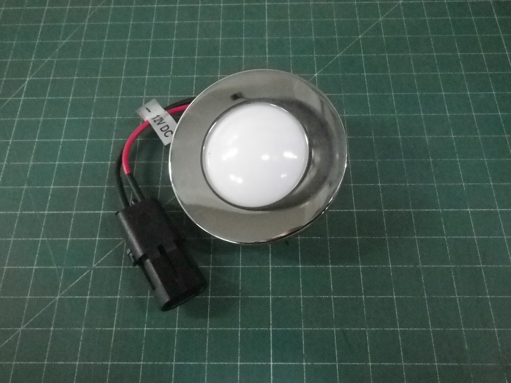 NEW SEA RAY LED COURTESY LIGHT  SEARAY PART # 2195267
