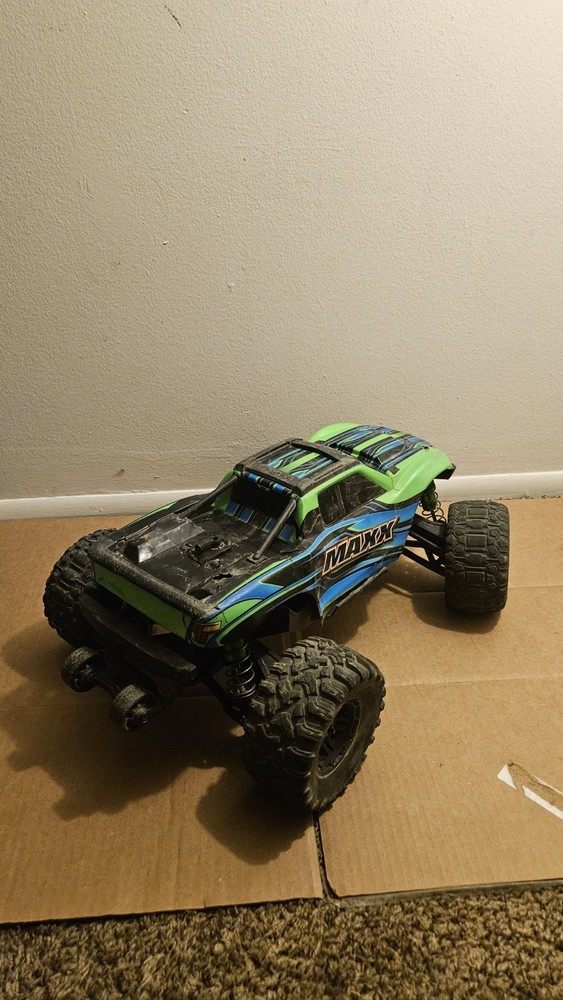Traxxas Maxx Roller/slider