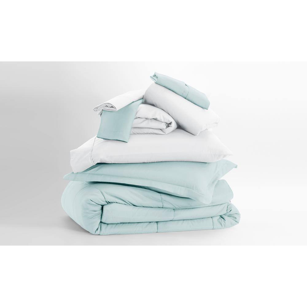Performance 8-Piece Aqua California King Comforter Set