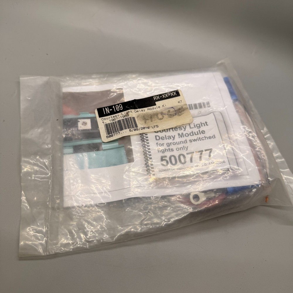 American Autowire’s Courtesy Light Delay Module 500777
