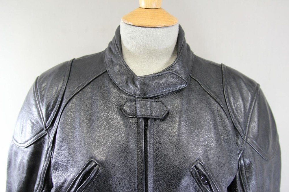 CLASSIC RIDER BLACK LEATHER BIKER JACKET WITH REMOVABLE BACK PROTECTOR: SIZE 16