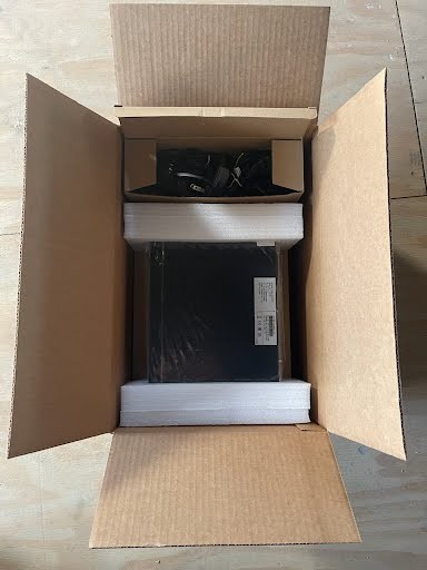 Samsung Wisenet SNK-B73040 (1TB NVR + 4 SNC-79440 Cameras) - Brown Box