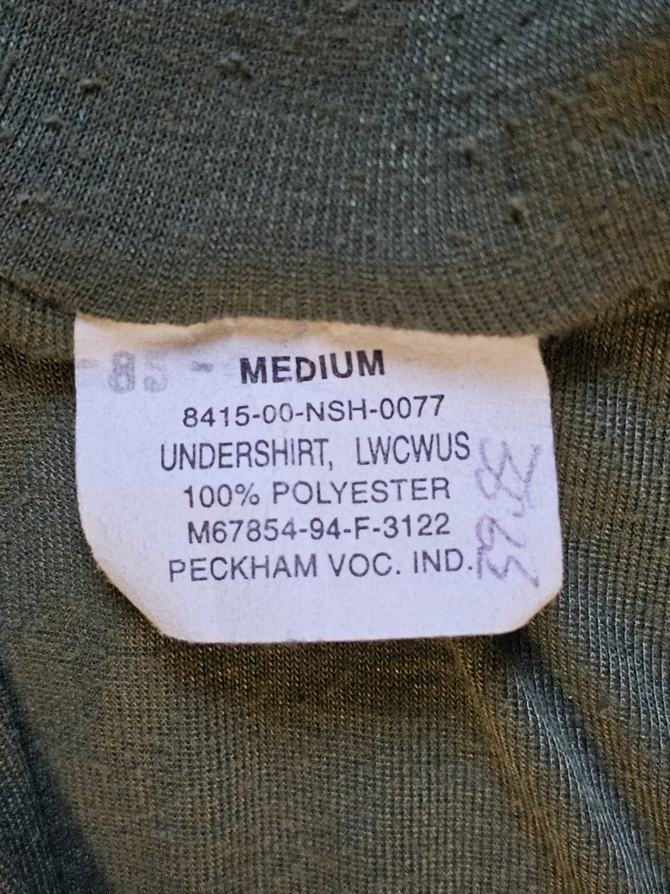 US GI LWCWUS Lightweight Cold Weather Undershirt 100% Polyester Medium