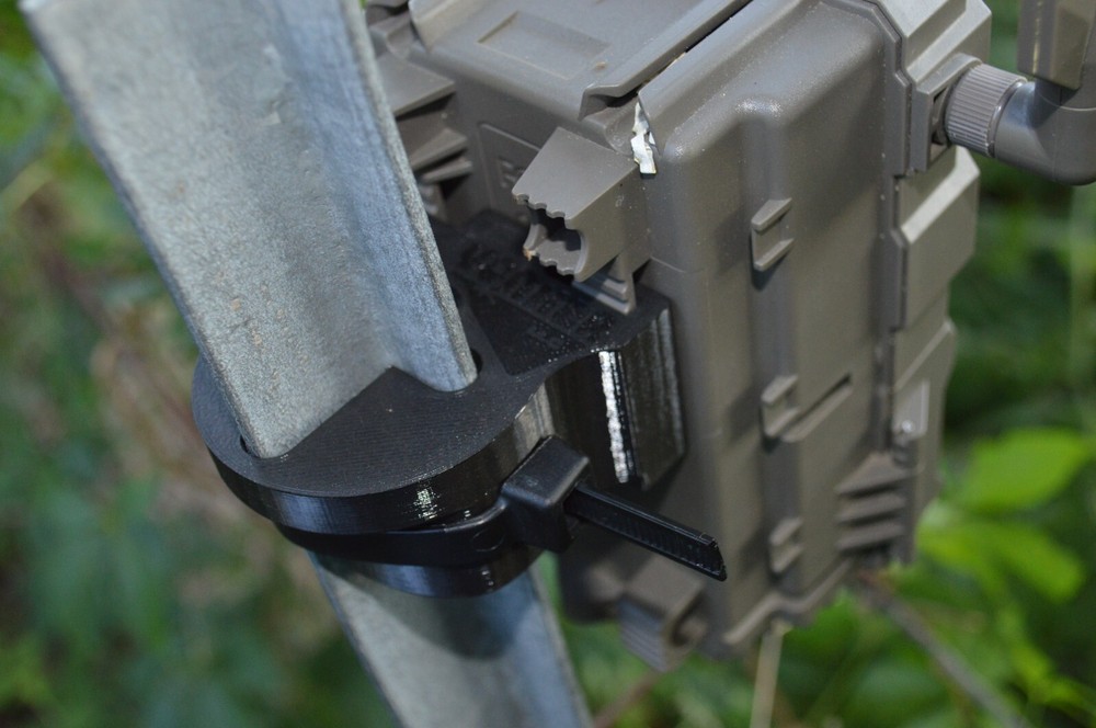 REVISED Tactacam Reveal X T-post mount