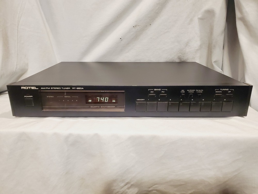 ROTEL RT-850A AM/FM Stereo Tuner