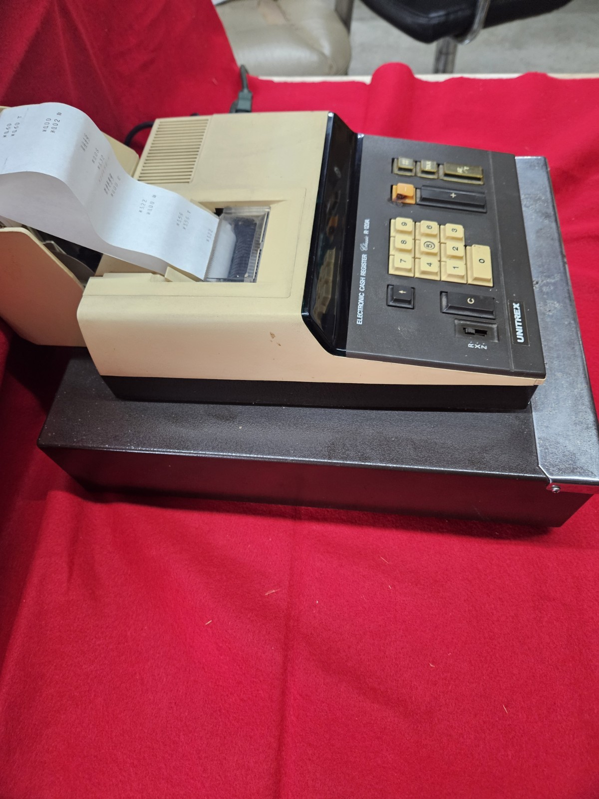 VINTAGE Unitrex R-120A Classic Electronic Cash Register. Tested, No Issues.