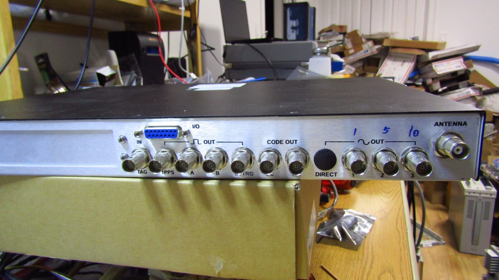 FEI-ZYFER GPStarplus 565 time frequency system GPSDO, Trimble GPS, Morion MV201