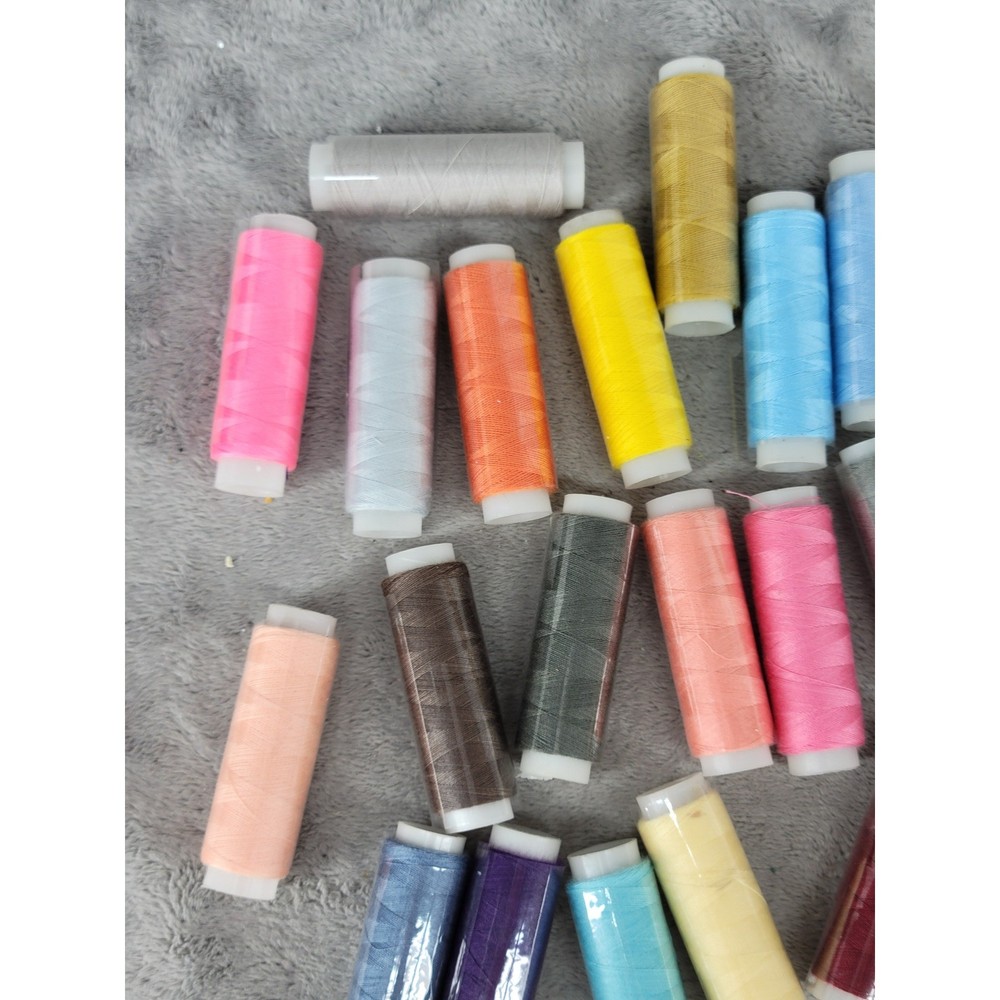 Lot Assorted Colors Sewing Thread Spools Crafting Projects