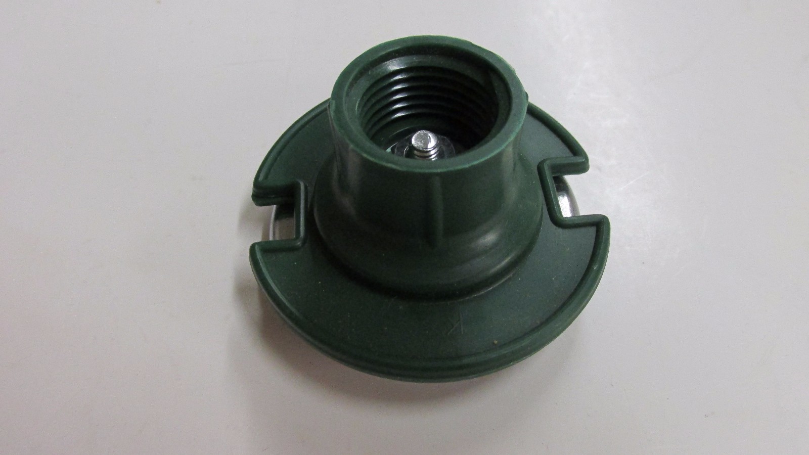 2 USGI Magnetic Base Lightstick Holder Military Training Marker Cyalume Omniglow