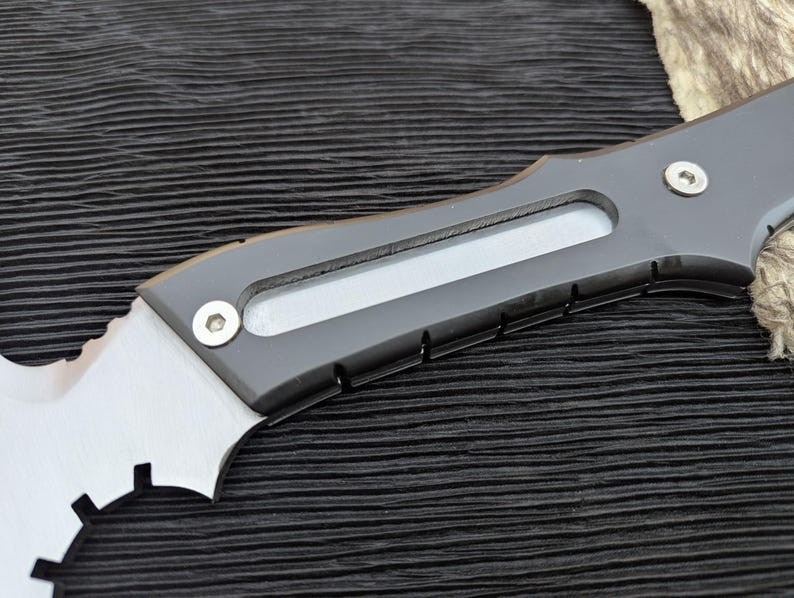 Custom Handmade Carbon Steel Blade Resident Evil Leon Axe | Hunting Axe Camping