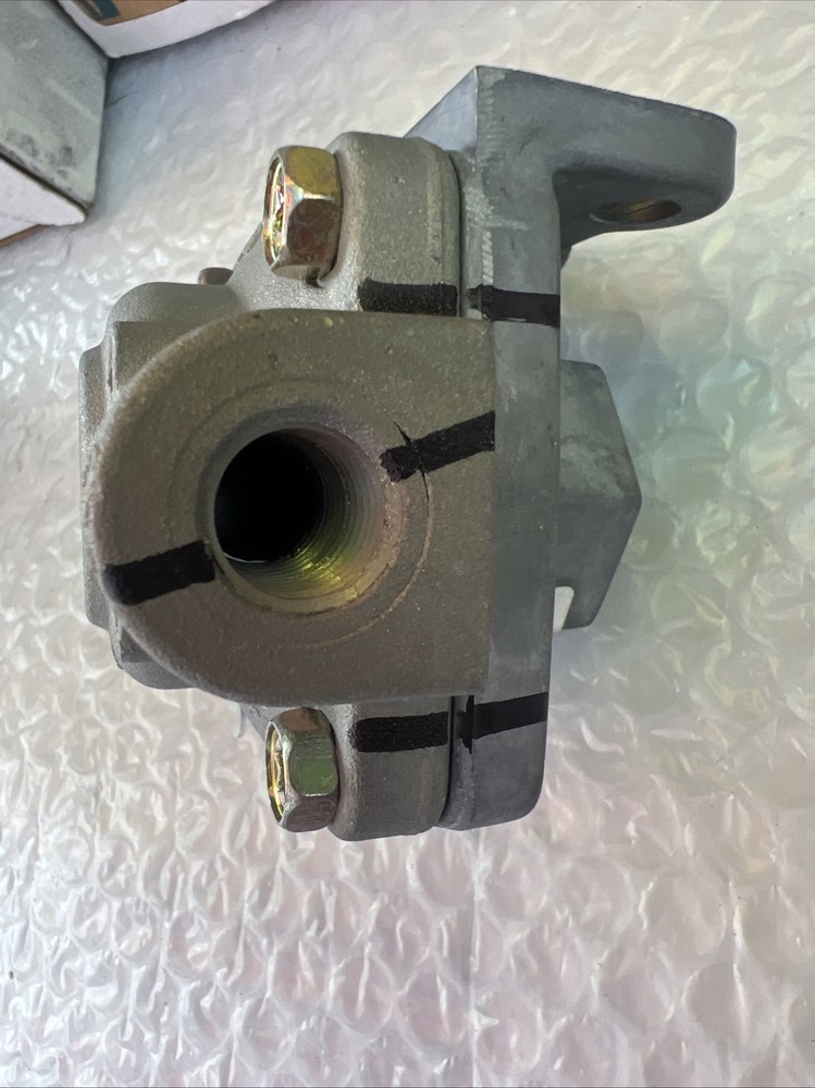 229813 Bendix Qr 1 Air Brake Quick Release Valve .