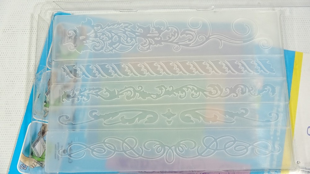 2009 Cuttlebug Embossing Borders Organic Flourish 37-1922