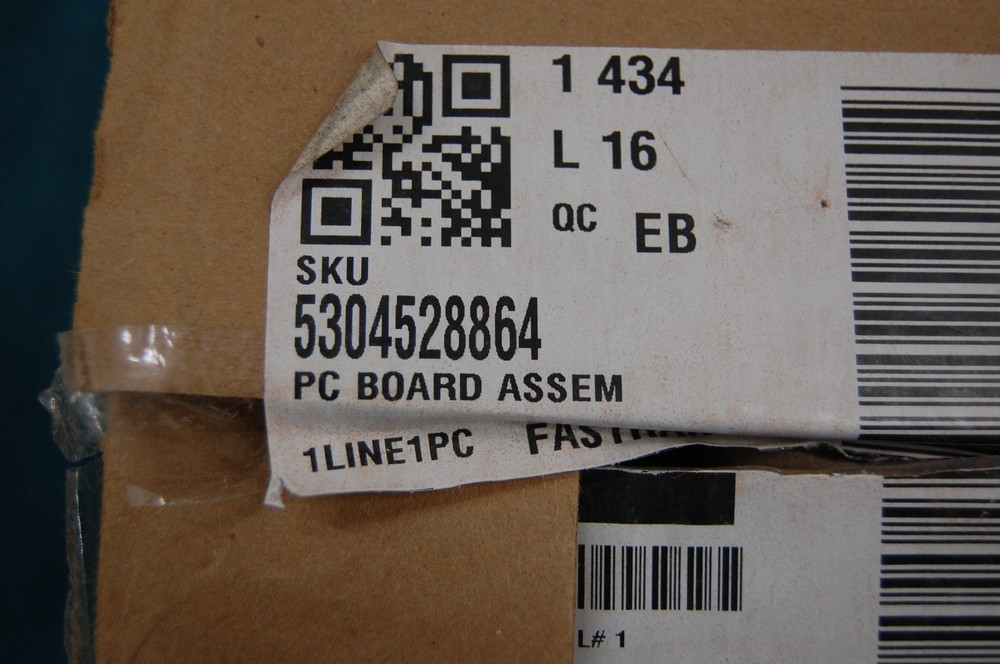 5304528864 PC BOARD
