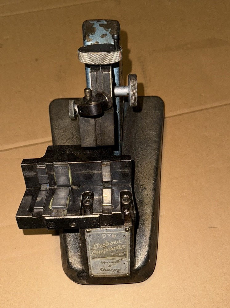 Brown & Sharpe 975 0 - 2” Electronic Comparator Base