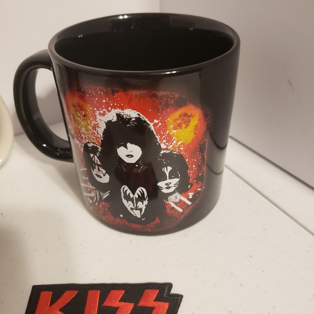 kiss memorabilia lot Mugs Coaster Pin Patch